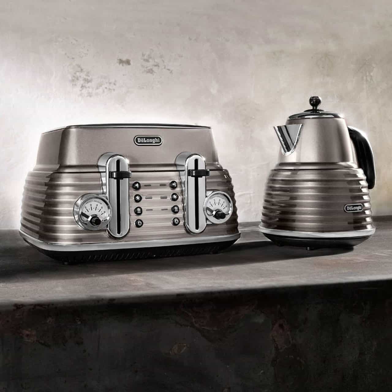 Delonghi - Scultura Kettle & Toaster Pack (Beige)